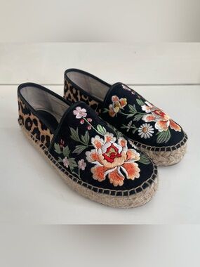 Johnny Was NWOB Boho Espadrilles Black Floral Embroidery And Leopard Print Sz 7